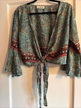 Womans Big Bull Paisley Tie-Front Crop Top in Teal and Red